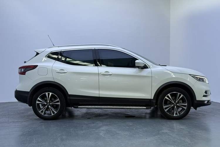 Used Nissan Qashqai 2022 2.0L CVT XV Premier Luxury Edition Exterior 3