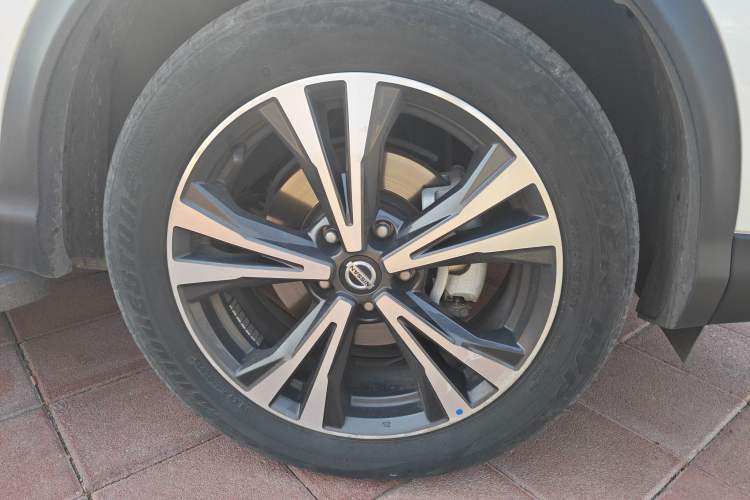 Used Nissan Qashqai 2022 2.0L CVT XV Premier Luxury Edition Exterior 4