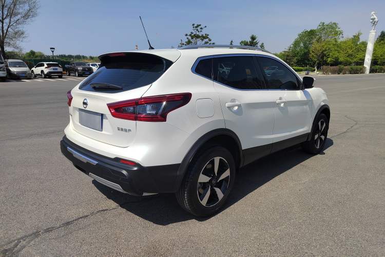 Used Nissan Qashqai 2022 2.0L CVT XV Smart Enjoyment Version Exterior 5