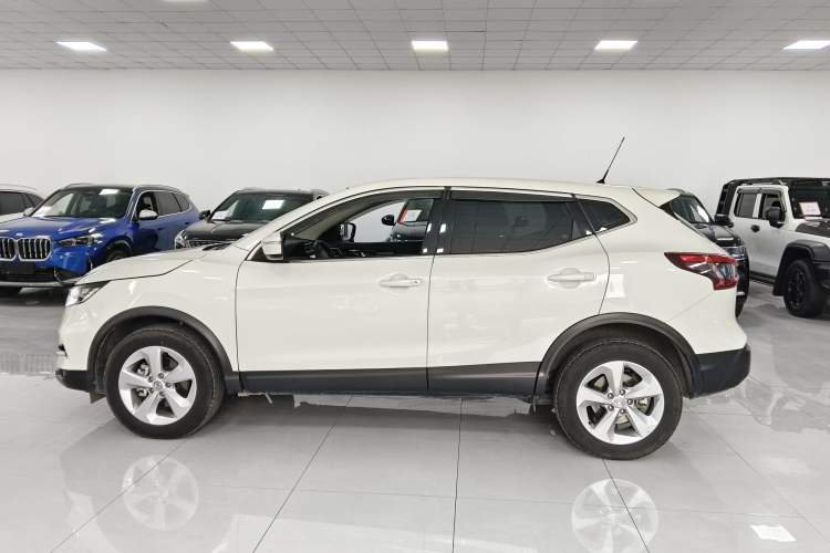 Used Nissan Qashqai 2022 2.0L CVT XV Smart Enjoyment Version Exterior 5