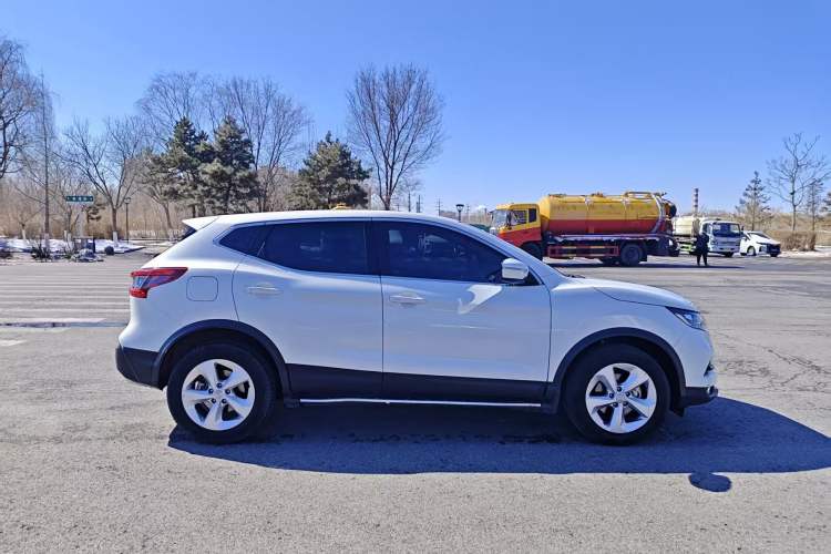 Used Nissan Qashqai 2022 2.0L CVT XV Smart Enjoyment Version Exterior 6