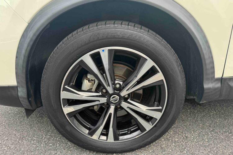 Used Nissan Qashqai 2022 2.0L CVT XV Premier Luxury Edition Exterior 6