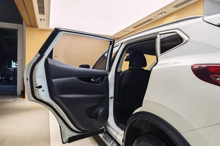 Used Nissan Qashqai 2022 2.0L CVT XV Smart Enjoyment Version Exterior 7