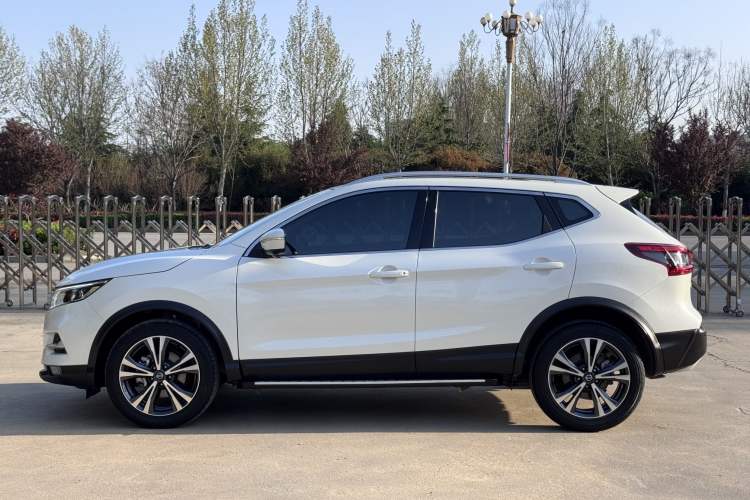 Used Nissan Qashqai 2022 2.0L CVT XV Premier Luxury Edition Exterior 7