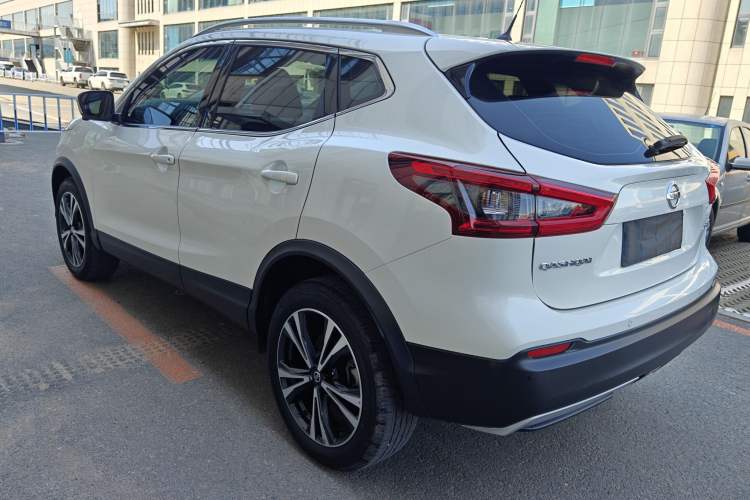 Used Nissan Qashqai 2022 2.0L CVT XV Premier Luxury Edition Exterior 7