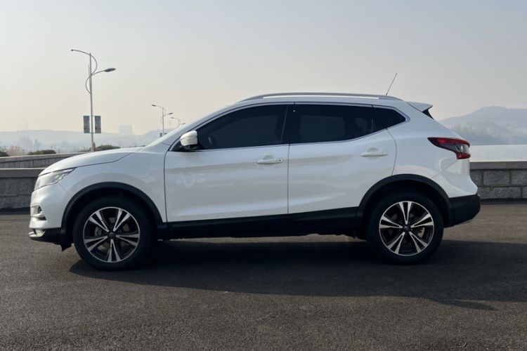 Used Nissan Qashqai 2022 2.0L CVT XV Premier Luxury Edition Exterior 7