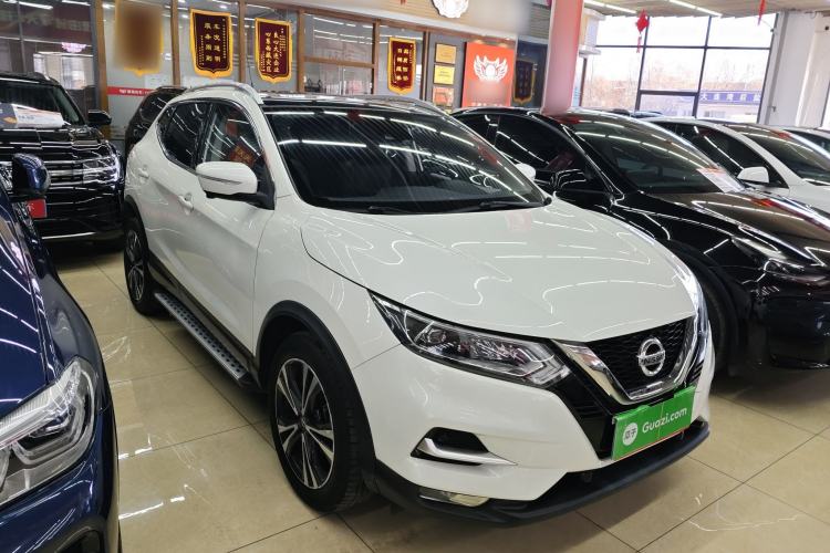 Used Nissan Qashqai 2022 2.0L CVT XV Premier Luxury Edition Front Right 45 Deg