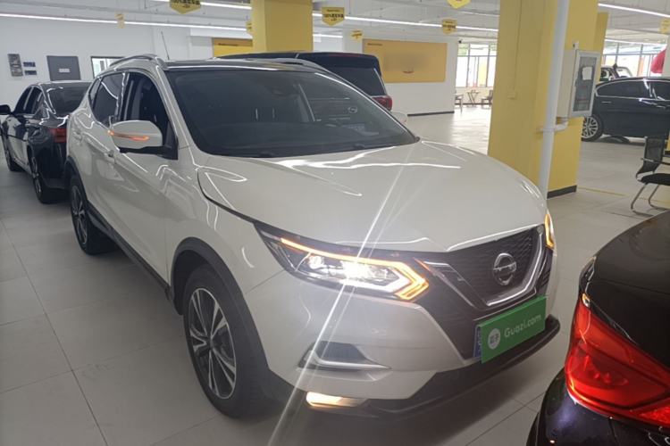 Used Nissan Qashqai 2022 2.0L CVT XV Premier Luxury Edition Front Right 45 Deg