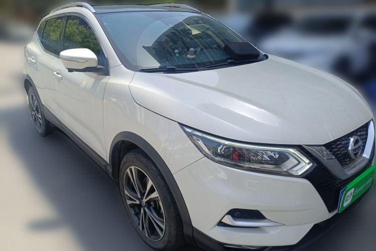 Used Nissan Qashqai 2022 2.0L CVT XV Premier Luxury Edition Front Right 45 Deg