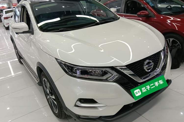 Used Nissan Qashqai 2022 2.0L CVT XV Premier Luxury Edition Front Right 45 Deg