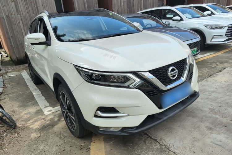 Used Nissan Qashqai 2022 2.0L CVT XV Premier Luxury Edition Front Right 45 Deg
