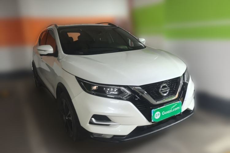 Used Nissan Qashqai 2022 2.0L CVT XV Premier Luxury Edition Front Right 45 Deg