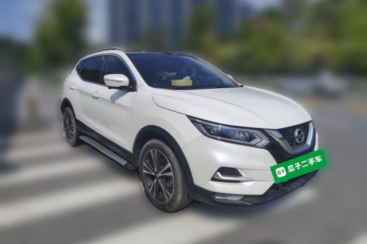 Used Nissan Qashqai 2022 2.0L CVT XV Premier Luxury Edition Front Right 45 Deg