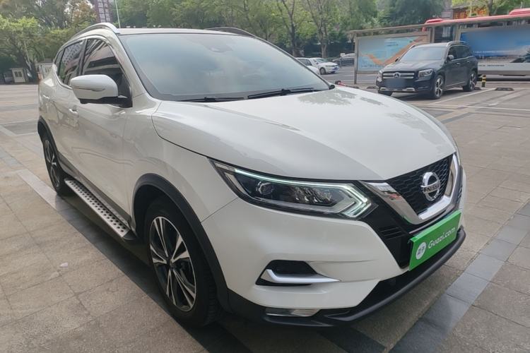 Used Nissan Qashqai 2022 2.0L CVT XV Premier Luxury Edition Front Right 45 Deg