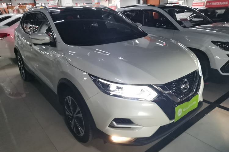 Used Nissan Qashqai 2022 2.0L CVT XV Premier Luxury Edition Front Right 45 Deg