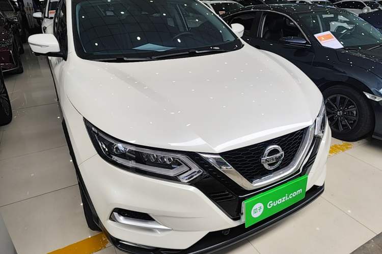 Used Nissan Qashqai 2022 2.0L CVT XV Premier Luxury Edition Front Right 45 Deg
