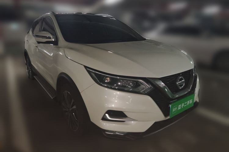 Used Nissan Qashqai 2022 2.0L CVT XV Premier Luxury Edition Front Right 45 Deg