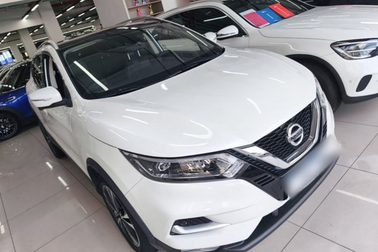 Used Nissan Qashqai 2022 2.0L CVT XV Premier Luxury Edition Front Right 45 Deg