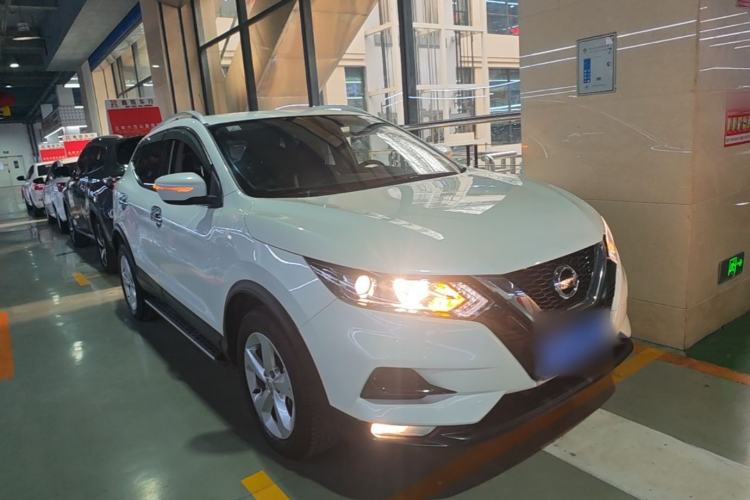 Used Nissan Qashqai 2022 2.0L CVT XV Smart Enjoyment Version Front Right 45 Deg