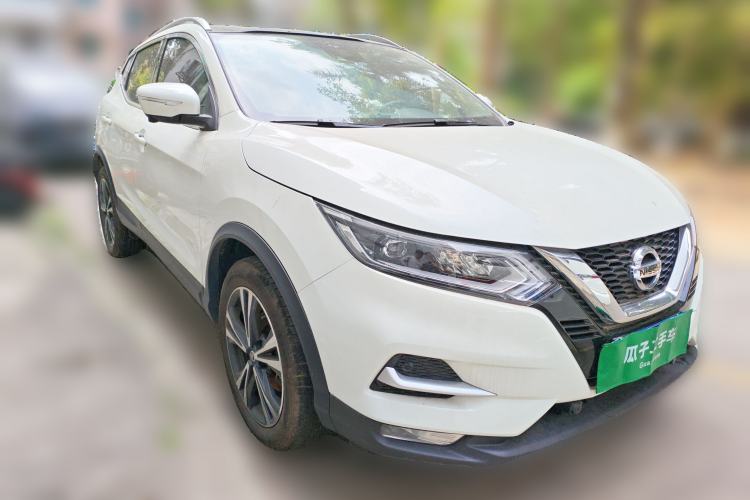 Used Nissan Qashqai 2022 2.0L CVT XV Premier Luxury Edition Front Right 45 Deg