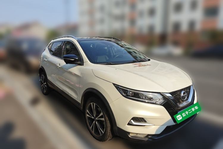 Used Nissan Qashqai 2022 2.0L CVT XV Premier Luxury Edition Front Right 45 Deg