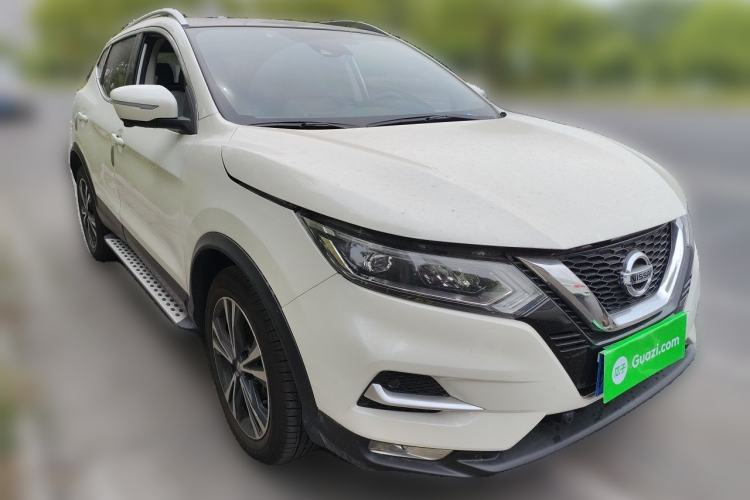 Used Nissan Qashqai 2022 2.0L CVT XV Premier Luxury Edition Front Right 45 Deg