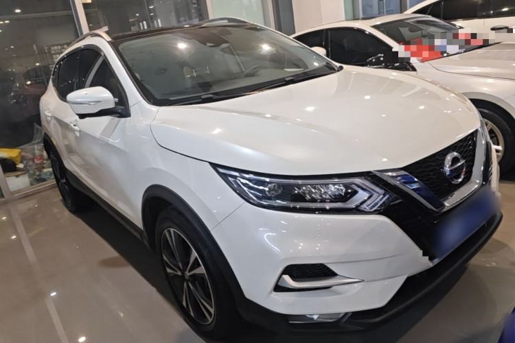 Used Nissan Qashqai 2022 2.0L CVT XV Premier Luxury Edition Front Right 45 Deg