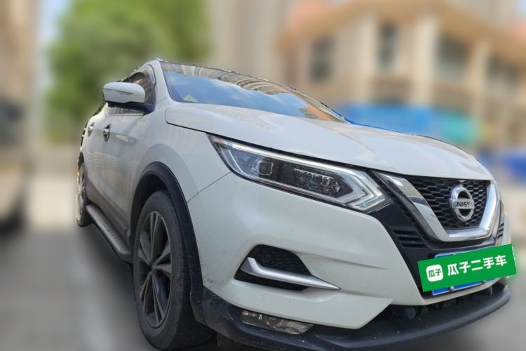 Used Nissan Qashqai 2022 2.0L CVT XV Premier Luxury Edition Front Right 45 Deg