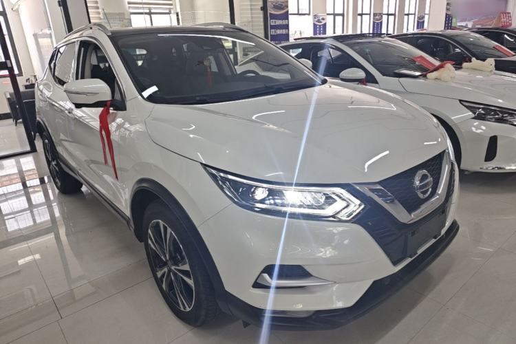 Used Nissan Qashqai 2022 2.0L CVT XV Premier Luxury Edition Front Right 45 Deg