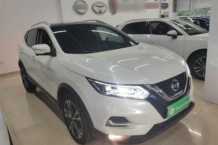 Used Nissan Qashqai 2022 2.0L CVT XV Premier Luxury Edition Front Right 45 Deg