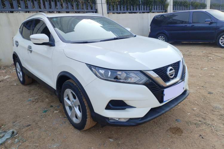 Used Nissan Qashqai 2022 2.0L CVT XV Smart Enjoyment Version Front Right 45 Deg