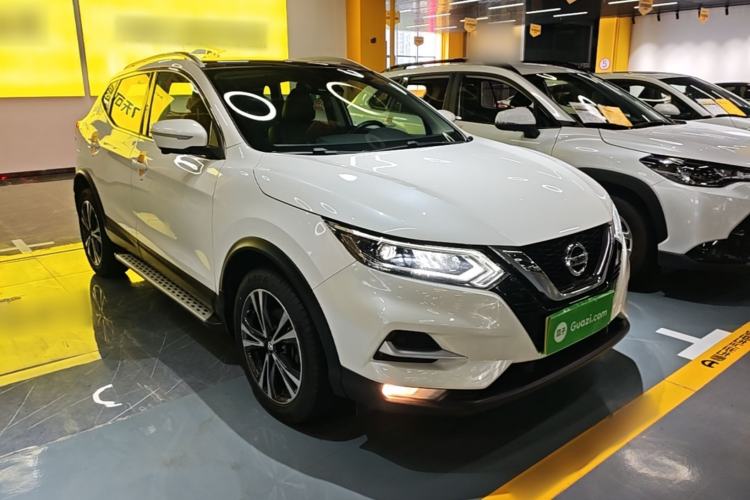 Used Nissan Qashqai 2022 2.0L CVT XV Premier Luxury Edition Front Right 45 Deg