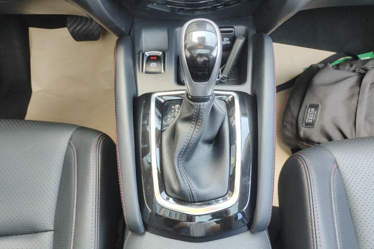 Used Nissan Qashqai 2022 2.0L CVT XV Premier Luxury Edition Gear Lever