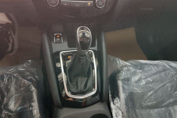 Used Nissan Qashqai 2022 2.0L CVT XV Premier Luxury Edition Gear Lever