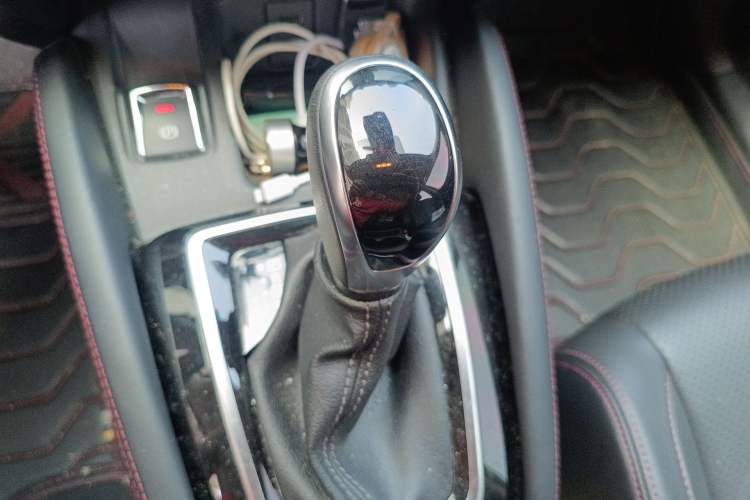 Used Nissan Qashqai 2022 2.0L CVT XV Premier Luxury Edition Gear Lever