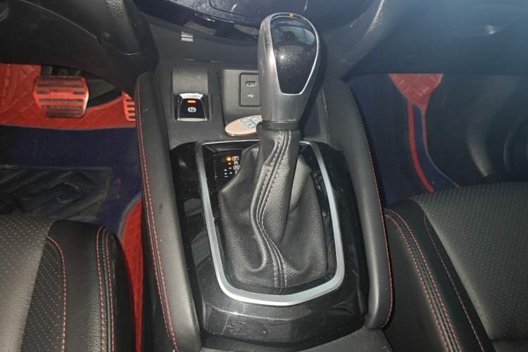 Used Nissan Qashqai 2022 2.0L CVT XV Premier Luxury Edition Gear Lever