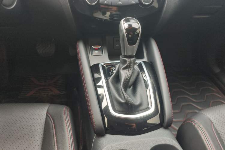 Used Nissan Qashqai 2022 2.0L CVT XV Premier Luxury Edition Gear Lever
