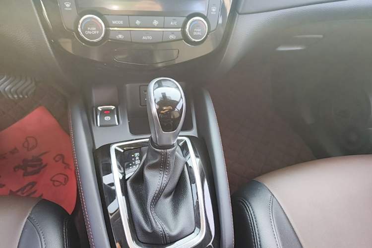 Used Nissan Qashqai 2022 2.0L CVT XV Smart Enjoyment Version Gear Lever