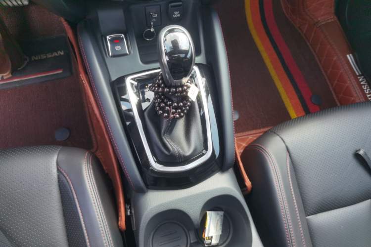Used Nissan Qashqai 2022 2.0L CVT XV Premier Luxury Edition Gear Lever