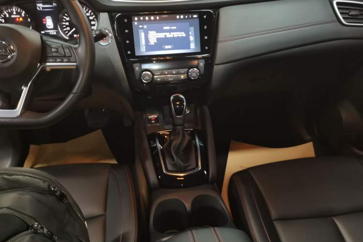 Used Nissan Qashqai 2022 2.0L CVT XV Premier Luxury Edition Gear Lever