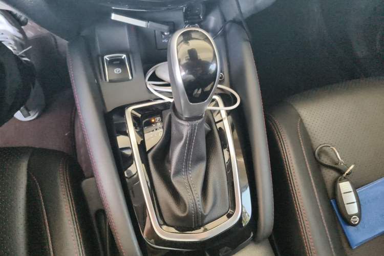 Used Nissan Qashqai 2022 2.0L CVT XV Premier Luxury Edition Gear Lever