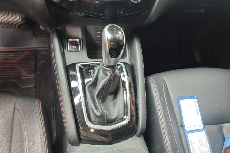 Used Nissan Qashqai 2022 2.0L CVT XV Smart Enjoyment Version Gear Lever