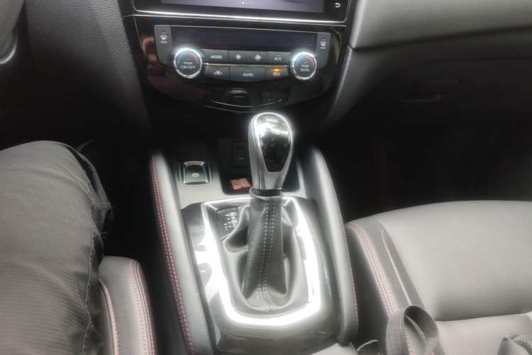 Used Nissan Qashqai 2022 2.0L CVT XV Smart Enjoyment Version Gear Lever