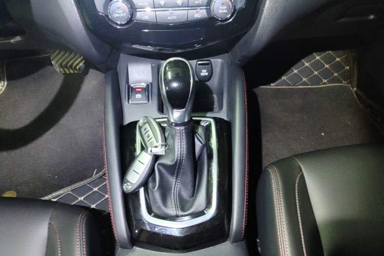 Used Nissan Qashqai 2022 2.0L CVT XV Smart Enjoyment Version Gear Lever