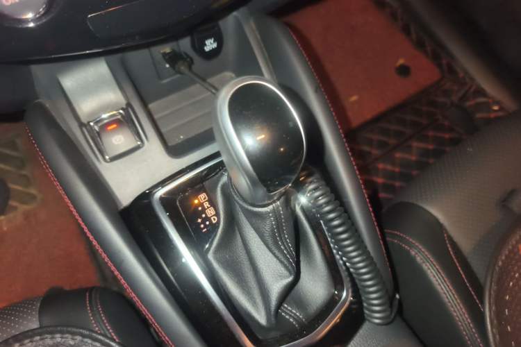 Used Nissan Qashqai 2022 2.0L CVT XV Premier Luxury Edition Gear Lever
