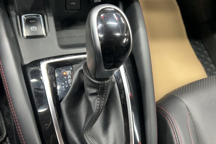 Used Nissan Qashqai 2022 2.0L CVT XV Premier Luxury Edition Gear Lever