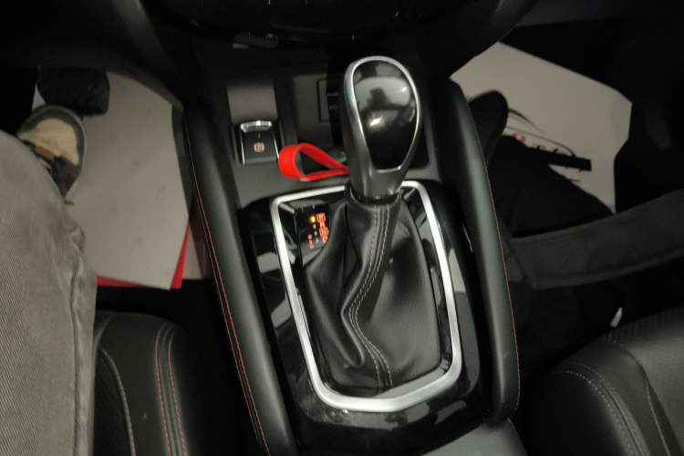 Used Nissan Qashqai 2022 2.0L CVT XV Premier Luxury Edition Gear Lever