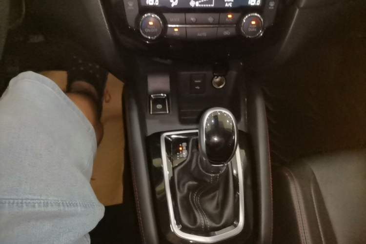 Used Nissan Qashqai 2022 2.0L CVT XV Smart Enjoyment Version Gear Lever