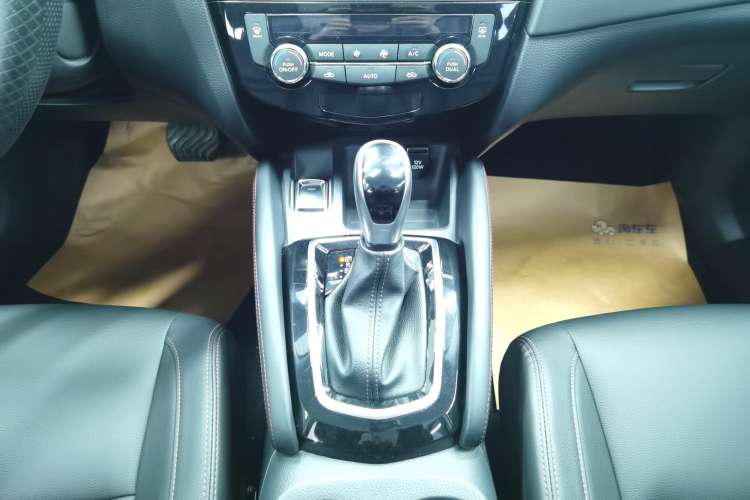 Used Nissan Qashqai 2022 2.0L CVT XV Smart Enjoyment Version Gear Lever
