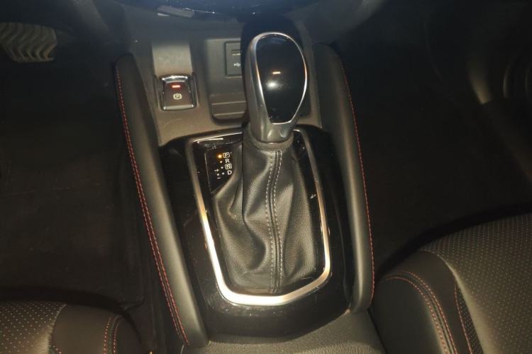 Used Nissan Qashqai 2022 2.0L CVT XV Premier Luxury Edition Gear Lever